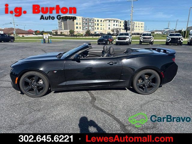 Used 2017 Chevrolet Camaro LT RWD image 6