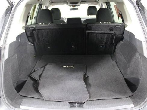 Certified 2024 Nissan Rogue SV FWD image 17