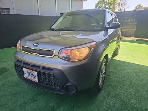 Used 2016 Kia Soul w/ Convenience Package FWD image 9