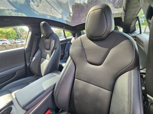 Used 2023 Tesla Model S AWD/4WD image 39