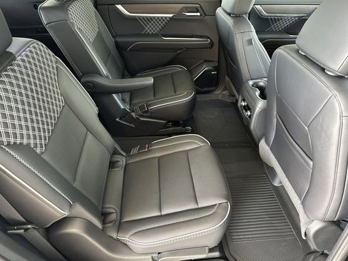 New 2026 GMC Acadia Denali w/ Super Cruise Package FWD image 38