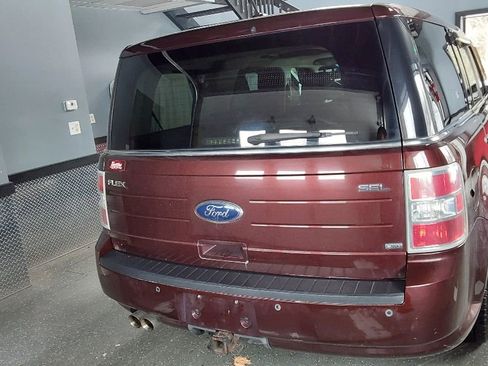 Used 2009 Ford Flex SEL image 10