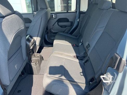 New 2025 Jeep Gladiator Sport image 20