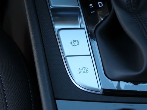 New 2026 Hyundai Elantra Hybrid FWD image 19