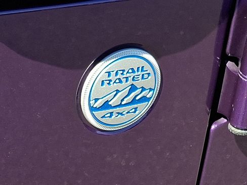 Used 2023 Jeep Wrangler Unlimited Sahara w/ Cold Weather Group image 35