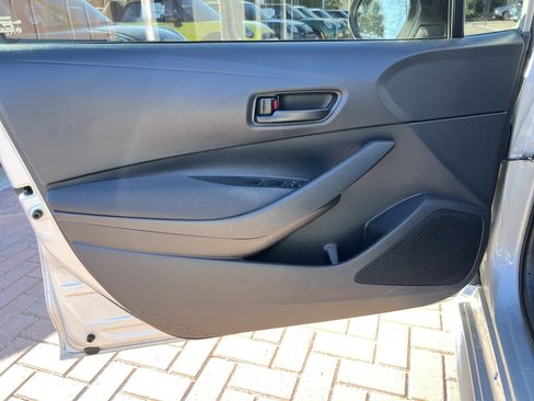 Used 2022 Toyota Corolla LE image 14