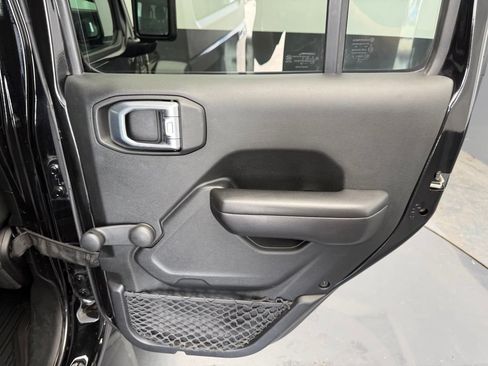 Used 2018 Jeep Wrangler Unlimited Sport AWD/4WD image 69