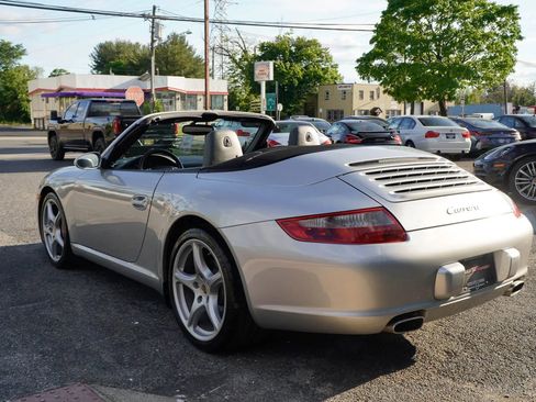 Used 2007 Porsche 911 Carrera RWD image 5