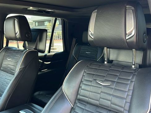 Used 2023 Cadillac Escalade V AWD/4WD image 15