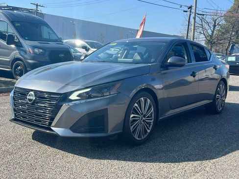 Used 2023 Nissan Altima 2.5 SL image 4
