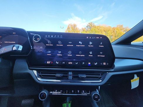 New 2026 Chevrolet Equinox EV RS FWD image 17