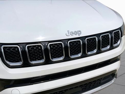 Used 2024 Jeep Compass Limited AWD/4WD image 29