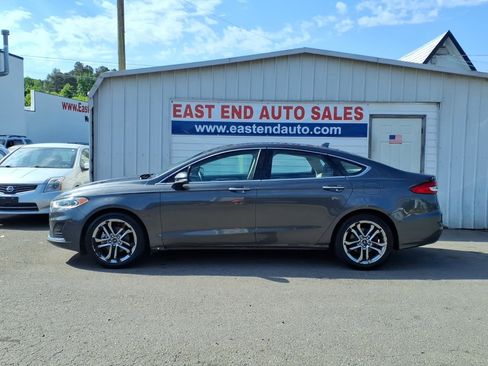 Used 2019 Ford Fusion SEL FWD image 2