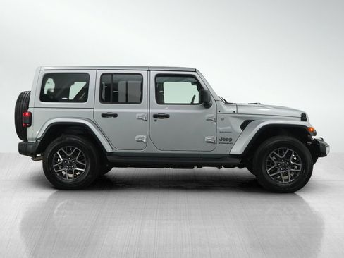 Used 2024 Jeep Wrangler Sahara w/ Technology Group image 6