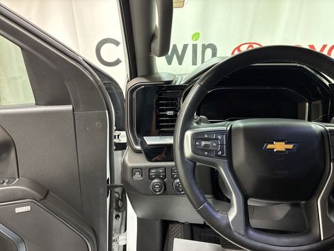 Used 2023 Chevrolet Silverado 1500 LTZ w/ LTZ Convenience Package II AWD/4WD image 25
