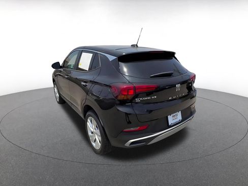 Used 2025 Buick Encore GX Preferred AWD/4WD image 10