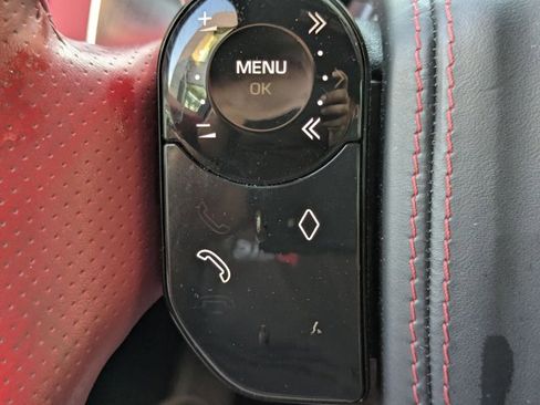 Used 2022 Land Rover Range Rover Sport SVR AWD/4WD image 12