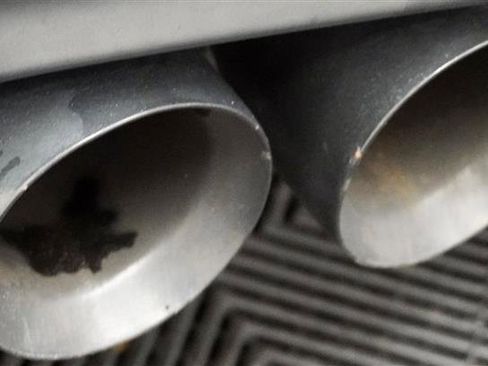 Used 2015 Dodge Challenger SXT Plus w/ Premium Sound Group image 44