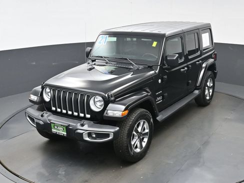 Used 2021 Jeep Wrangler Unlimited Sahara w/ Cold Weather Group AWD/4WD image 33