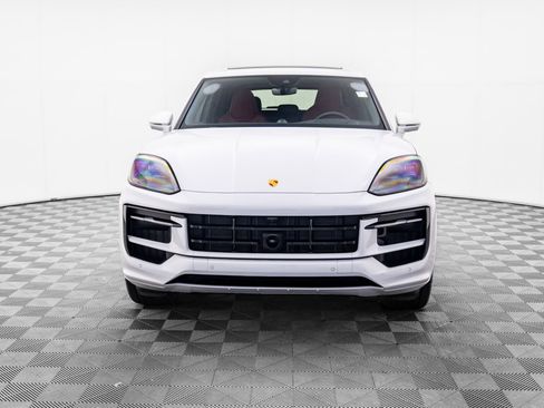 New 2026 Porsche Cayenne GTS image 9