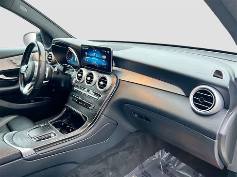 Used 2021 Mercedes-Benz GLC 300 4MATIC image 29