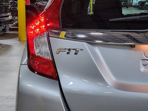 Used 2020 Honda Fit EX image 21