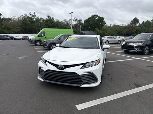 Used 2024 Toyota Camry LE image 10