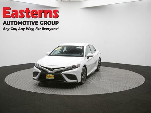 Used 2022 Toyota Camry SE image 81