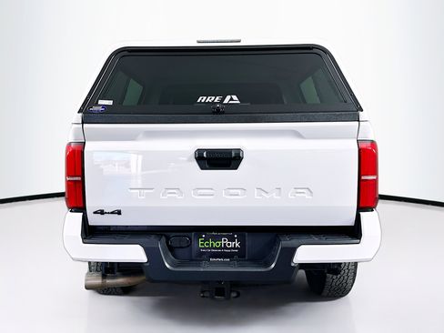 Used 2024 Toyota Tacoma TRD Off-Road image 7