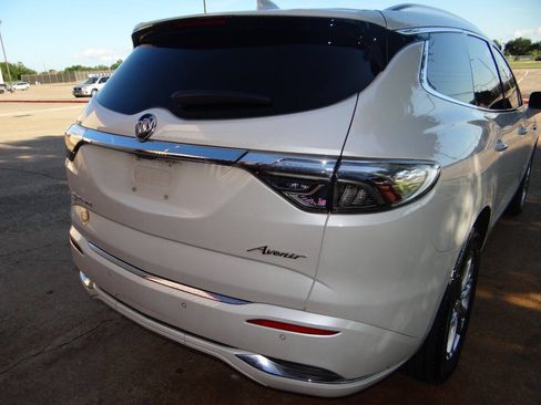 Used 2023 Buick Enclave Avenir w/ Avenir Technology Package AWD/4WD image 7