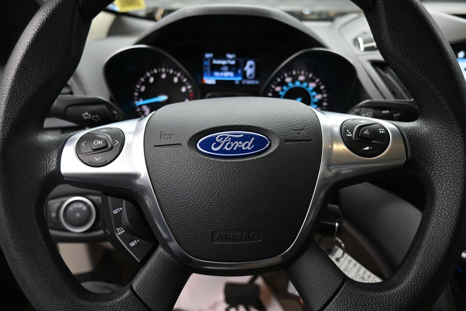 Used 2016 Ford Escape SE w/ Equipment Group 201A AWD/4WD image 6