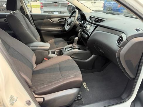 Used 2017 Nissan Rogue Sport S w/ S Appearance Package AWD/4WD image 23