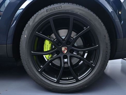 New 2026 Porsche Cayenne S image 23