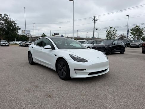 Used 2023 Tesla Model 3 Standard Range RWD image 7