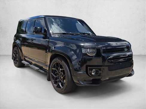 Used 2024 Land Rover Defender 110 V8 AWD/4WD image 3