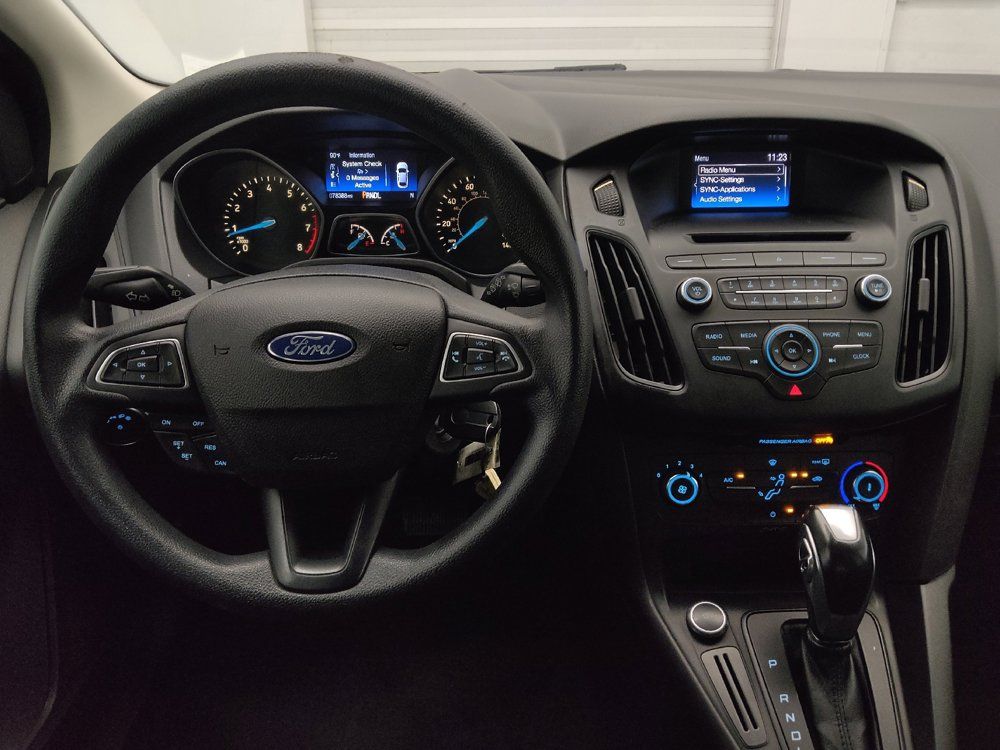 Used 2016 Ford Focus SE FWD image 22