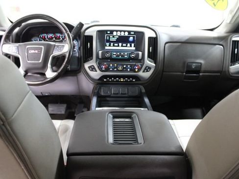 Used 2018 GMC Sierra 1500 SLT AWD/4WD image 32