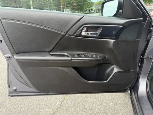 Used 2013 Honda Accord Sport image 25