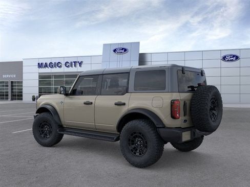 New 2026 Ford Bronco Outer Banks w/ Sasquatch Package AWD/4WD image 4