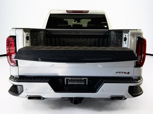 Used 2025 GMC Sierra 1500 AT4 image 24