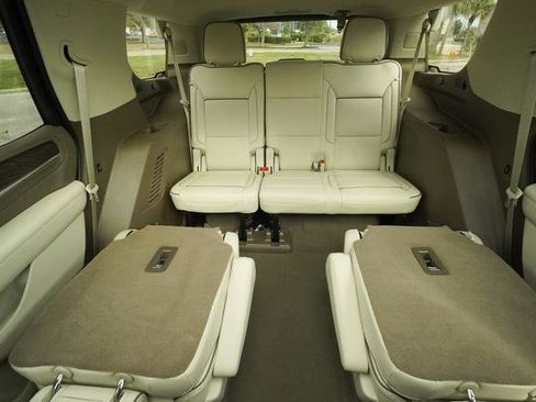 Used 2024 GMC Yukon Denali w/ Denali Reserve Package image 29