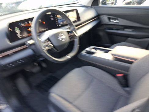Used 2023 Nissan Ariya FWD image 17