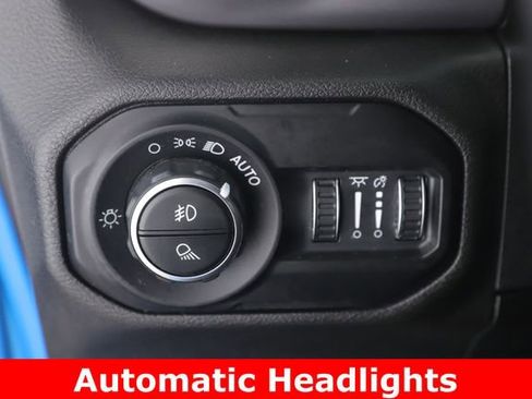 Used 2021 Jeep Gladiator Sport AWD/4WD image 18