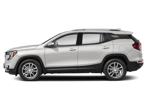 Used 2024 GMC Terrain SLT image 3
