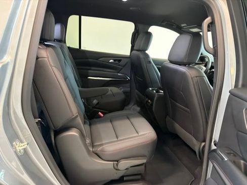 Used 2026 Chevrolet Traverse Z71 AWD/4WD image 40