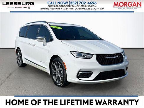 Certified 2024 Chrysler Pacifica Pinnacle FWD image 1