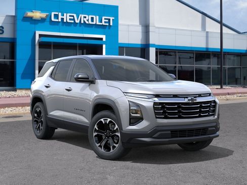 New 2026 Chevrolet Equinox LT w/ Convenience Package II FWD image 11