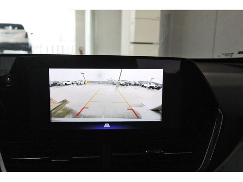 Used 2025 Chevrolet Trax LT w/ Driver Confidence Package FWD image 23