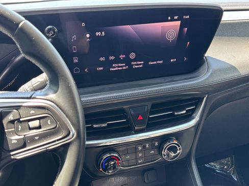Used 2025 Buick Encore GX Preferred FWD image 17