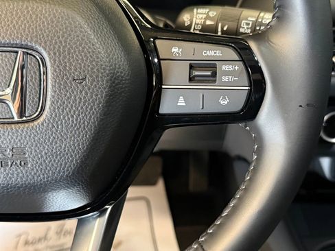 Used 2026 Honda HR-V EX-L image 10